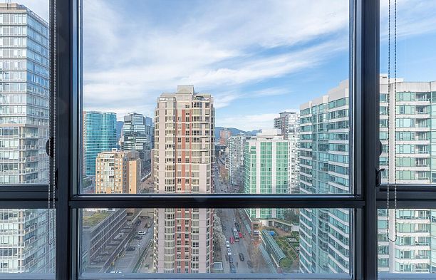 2501 909 Mainland Street Yaletown