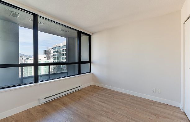 2501 909 Mainland Street Yaletown