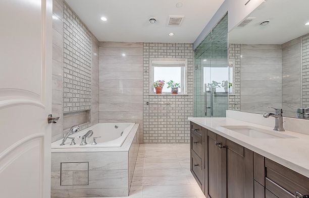 2507 W King Edward Avenue Arbutus