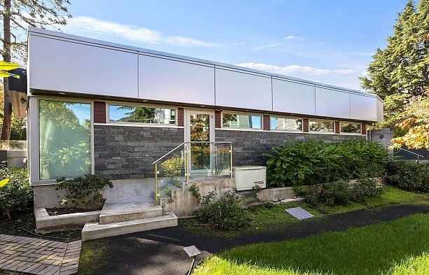 1909 Discovery Street Point Grey
