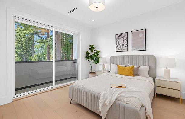 2 5061 Blenheim Street Dunbar