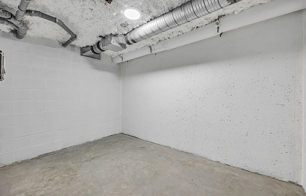 1012 W 52nd Avenue South Granville