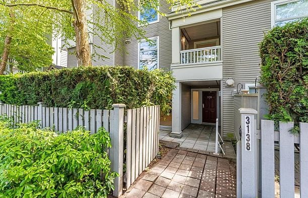 3138 W 4th Avenue Kitsilano