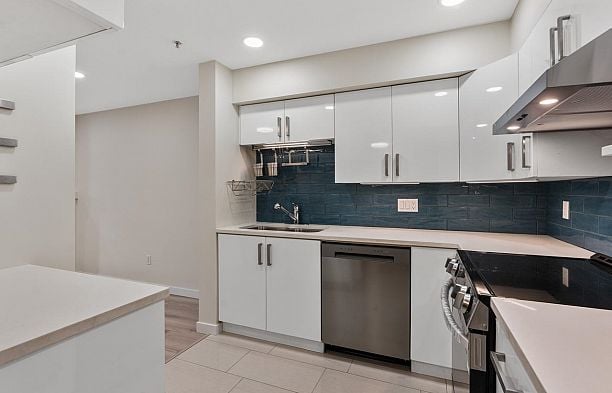 3138 W 4th Avenue Kitsilano