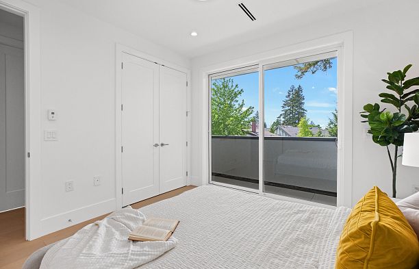 2 5061 Blenheim Street Dunbar