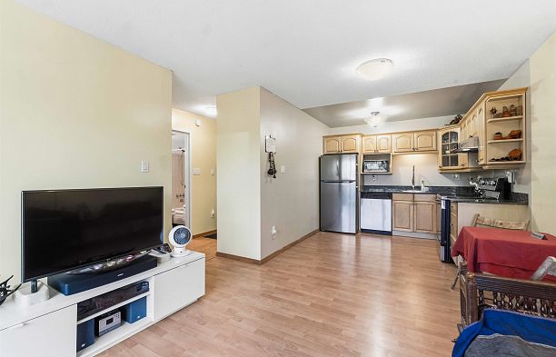 402 2920 Ash Street Fairview VW