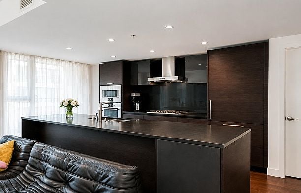 603 1571 W 57th Avenue South Granville