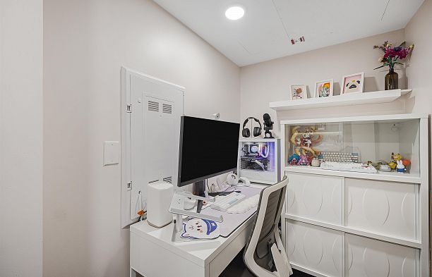 2505 433 SW Marine Drive Marpole