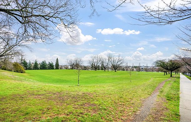 105 477 W 59th Avenue South Cambie
