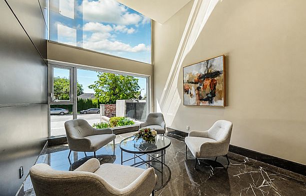 603 1571 W 57th Avenue South Granville