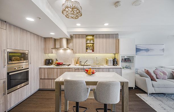 2505 433 SW Marine Drive Marpole
