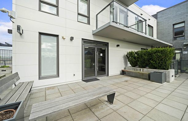 301 8888 Osler Street Marpole