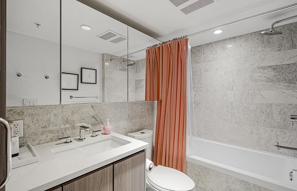 2505 433 SW Marine Drive Marpole