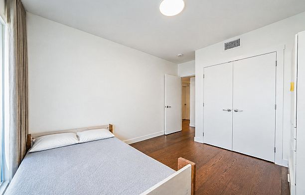 603 1571 W 57th Avenue South Granville