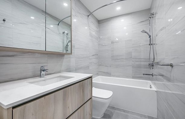 105 477 W 59th Avenue South Cambie