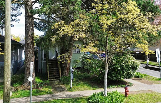 4496 Ontario Street Main