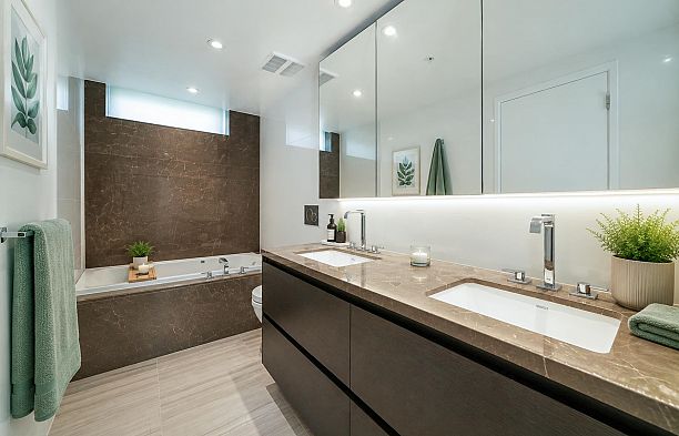 603 1571 W 57th Avenue South Granville
