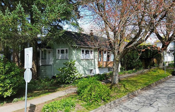 4496 Ontario Street Main