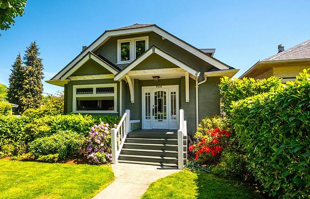 3908 Blenheim Street Dunbar