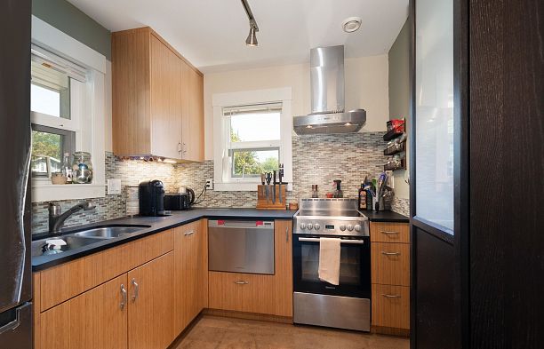 3908 Blenheim Street Dunbar