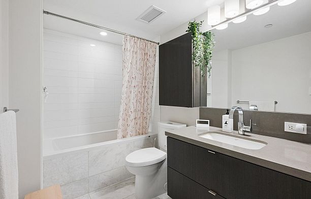 1909 8189 Cambie Street Marpole