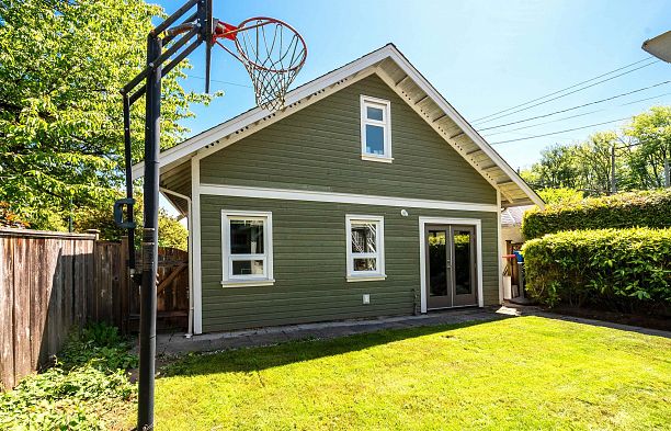 3908 Blenheim Street Dunbar