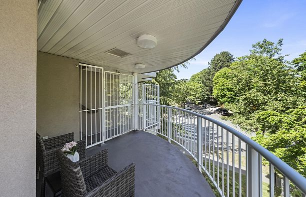 302 1406 W 73rd Avenue Marpole