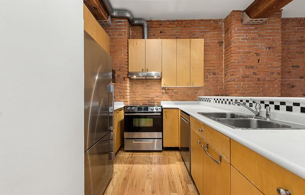406 518 Beatty Street Downtown VW