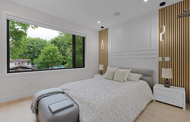 1 182 Ontario Place Main