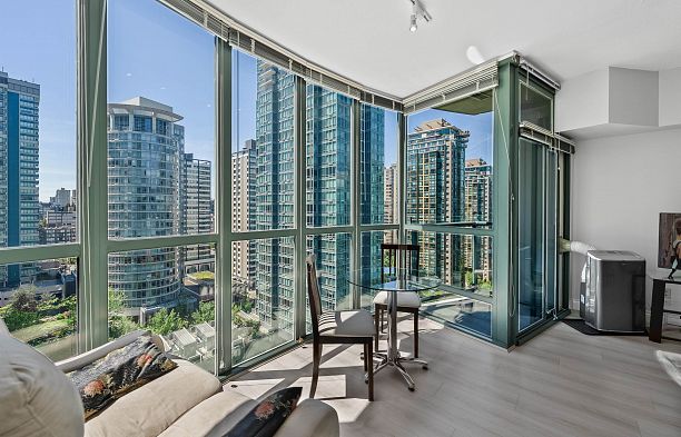 1703 1239 W Georgia Street Coal Harbour
