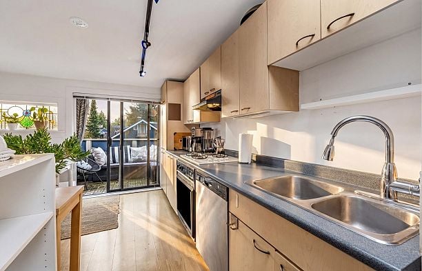 224 W 13th Avenue Mount Pleasant VW