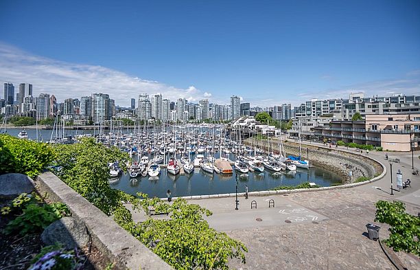 313 674 Leg In Boot Square False Creek