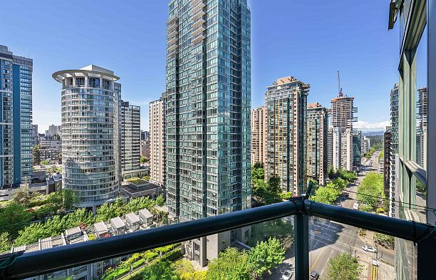 1703 1239 W Georgia Street Coal Harbour
