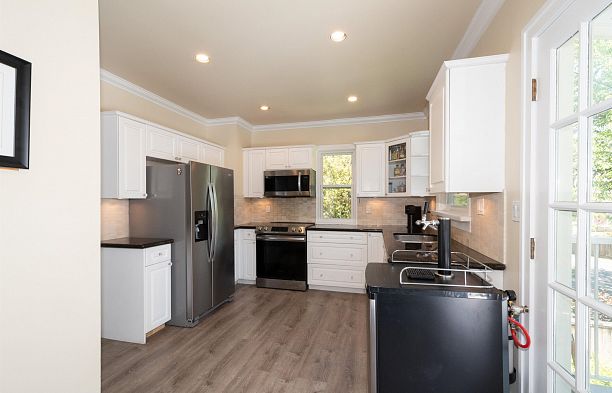 3908 Blenheim Street Dunbar