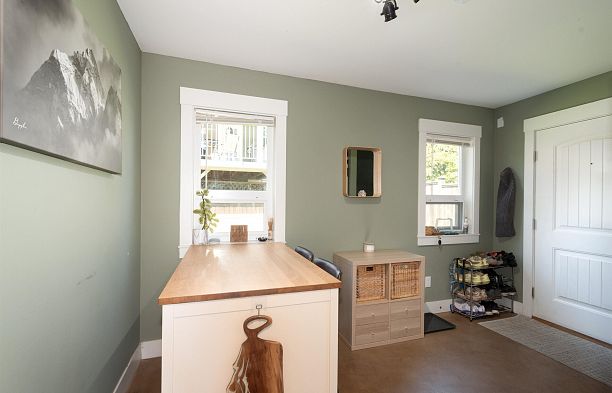 3908 Blenheim Street Dunbar