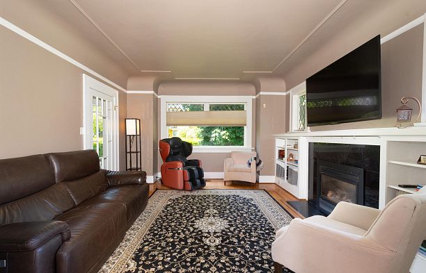3908 Blenheim Street Dunbar