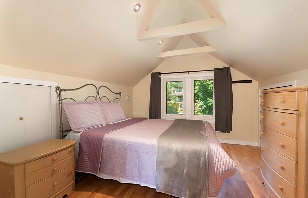 3908 Blenheim Street Dunbar