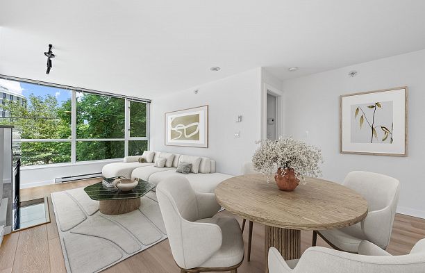 305 1328 W Pender Street Coal Harbour