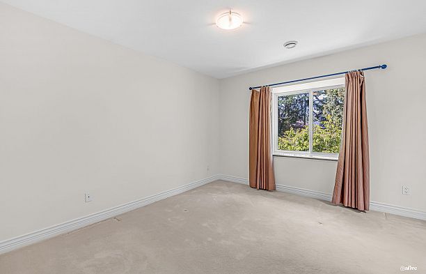 1463 W 57th Avenue South Granville