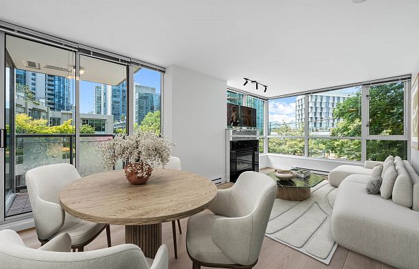 305 1328 W Pender Street Coal Harbour