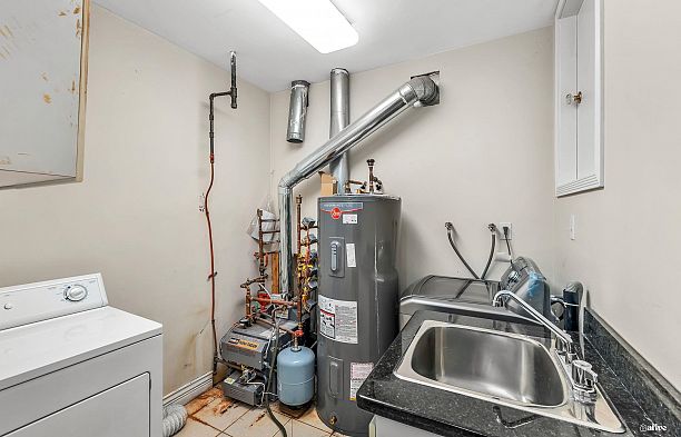 1463 W 57th Avenue South Granville