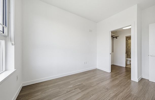 501 379 E Broadway Mount Pleasant VE