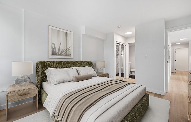 305 1328 W Pender Street Coal Harbour