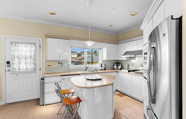 7806 Montcalm Street Marpole