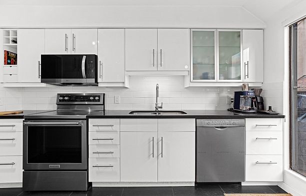 1286 W 7th Avenue Fairview VW