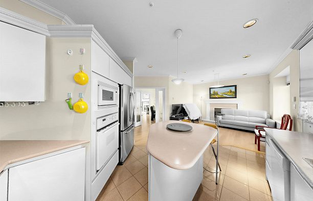 7806 Montcalm Street Marpole