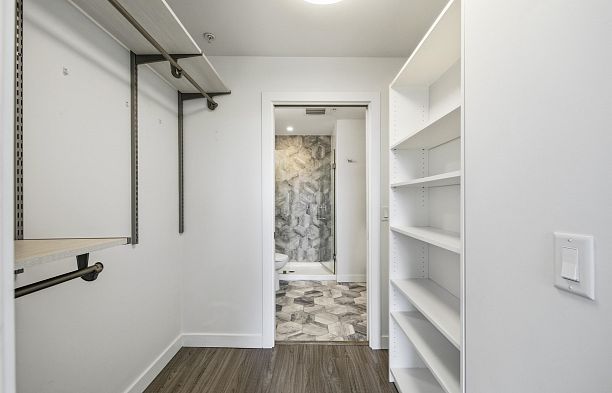 501 379 E Broadway Mount Pleasant VE