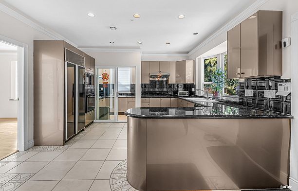 1463 W 57th Avenue South Granville