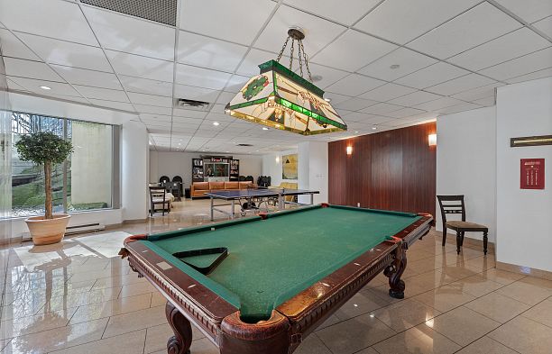 305 1328 W Pender Street Coal Harbour