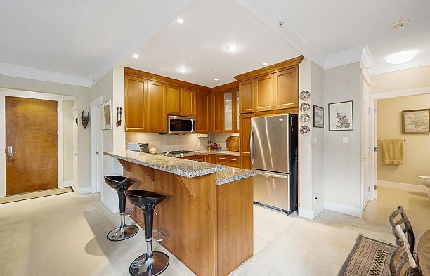 304 4685 Valley Drive Quilchena